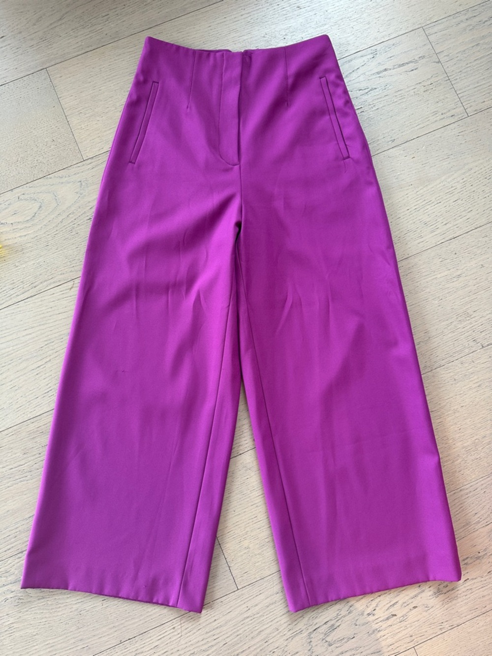 Wide Leg High-Rise Pants in Fuchsia